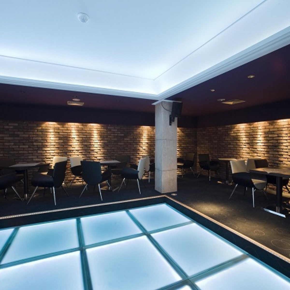 Night Bar Caproni